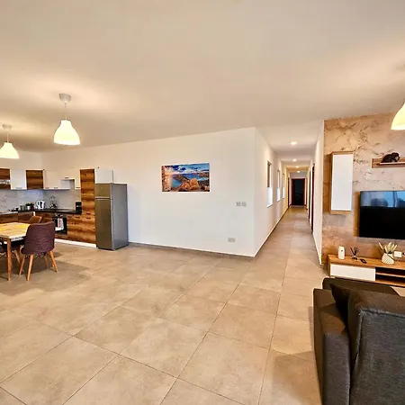 アパート Bright & Spacious 3br Great Location セント・ポールズ・ベイ