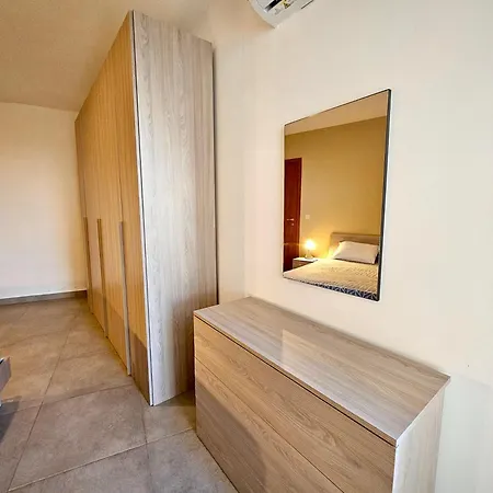 アパート Bright & Spacious 3br Great Location