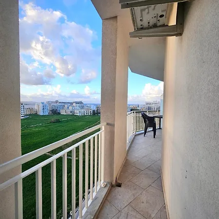 Bright & Spacious 3br Great Location * セント・ポールズ・ベイ